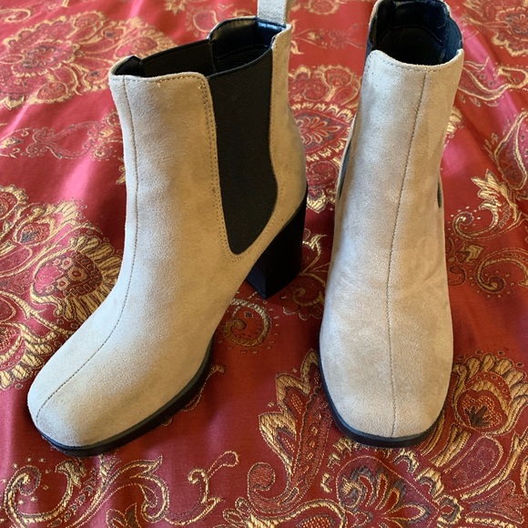 Soda Booties ARBOR-S in New Sand Wmn 7 LIKE NEW - Picture 4 of 13